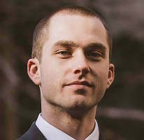 Thomas Whitfield, especialista en análisis de negociación de activos digitales y mercados de criptomonedas